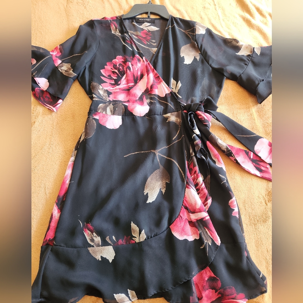 High Street Dress floral printed v neck